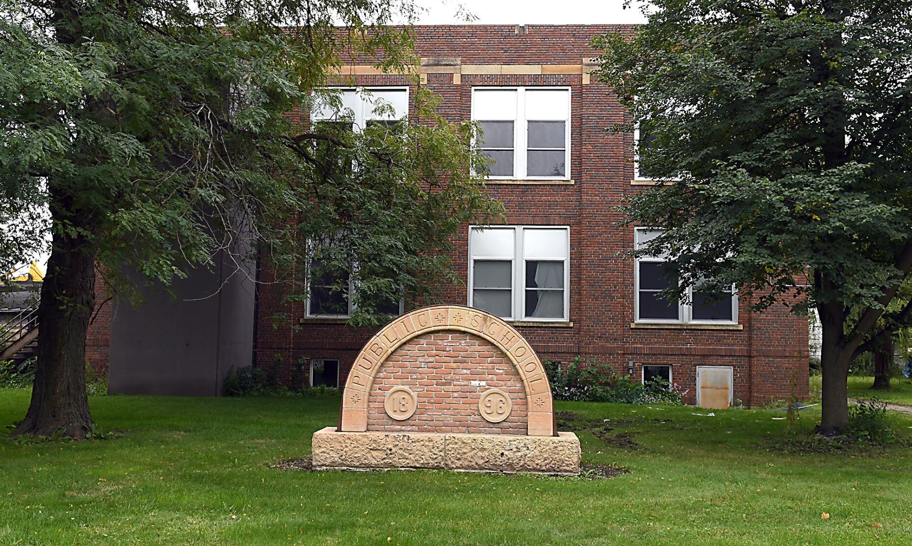 Amboy school demolition 5
